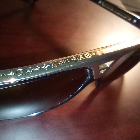 Louis Vuitton evidence woman sunglasses 100%authentic. Reat shape - Picture 6 of 10